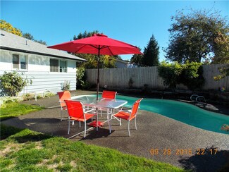 619 S 140th St, Burien, WA 98168
