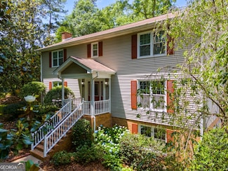 9041 Par Dr, Douglasville, GA 30134