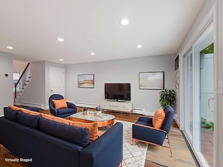48 Decarolis Dr, Tewksbury, MA 01876