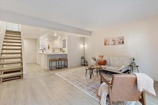 8431 Via Mallorca Unit 102, La Jolla, CA 92037