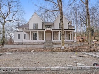 30 Benenson Dr, Cos Cob, CT 06807