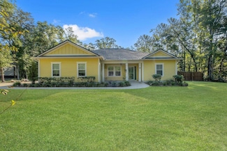 17 Apalachee Way, Crawfordville, FL 32327