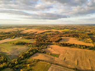 21672 520th St, Centerville, IA 52544