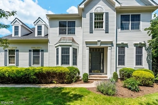 2 Seminole Rd, Skillman, NJ 08558