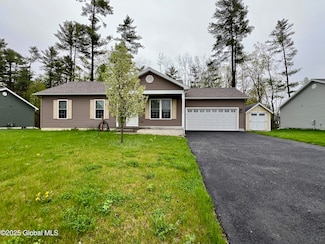 8 Alexander Way, Hudson Falls, NY 12839