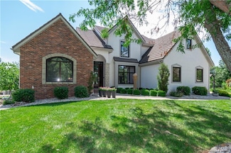 4313 NE Maplegate Ct, Lees Summit, MO 64064