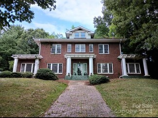42 Church St, Canton, NC 28716