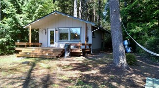 71 NE Lakeview Place, Tahuya, WA 98588