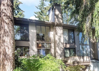 13730 15th Ave NE Unit F202, Seattle, WA 98125