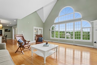 15 Keyes House Rd, Shrewsbury, MA 01545