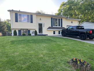 628 Valley View Dr, Bethalto, IL 62010