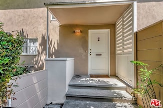 5228 1/2 Village Green, Los Angeles, CA 90016