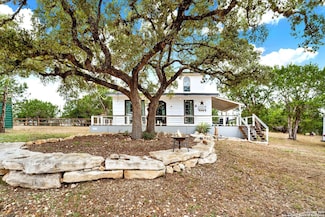 260 Private Road 1512, Bandera, TX 78003