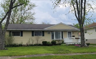 736 Thornwood St, Elyria, OH 44035