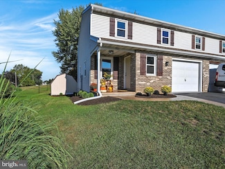 704 Lincoln Ave, Ephrata, PA 17522