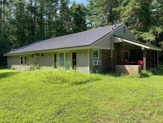12 Daniels Dr, Hinsdale, NH 03451