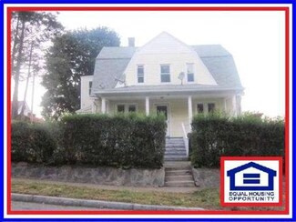 28 Wigwam Ave, Worcester, MA 01604