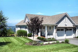 167 Leeshore Ln, Tiverton, RI 02878