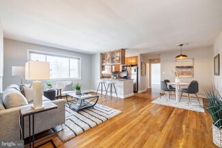 116 Lee Ave Unit 208, Takoma Park, MD 20912