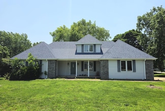 108 Prince St, Buffalo, MO 65622