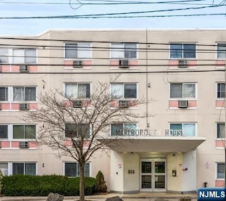 333 Grand Ave Unit 1P, Palisades Park, NJ 07650