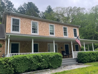 18 Tunnel Rd, Roxbury, CT 06783
