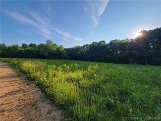 000 Indian Creek Ln, Eldon, MO 65026