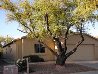 10173 E Rincon Shadows Dr, Tucson, AZ 85748