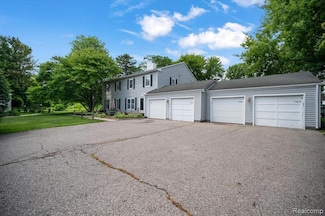 17013 Smugglers Cove St Unit 11, Clinton Township, MI 48038