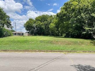 403 S Hickory St, Tuscumbia, AL 35674