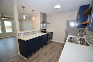 1725 Avenue O Unit REAR, Galveston, TX 77550