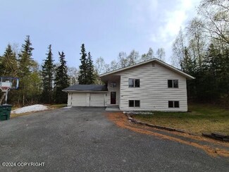 5613 Dalzell Cir, Anchorage, AK 99507
