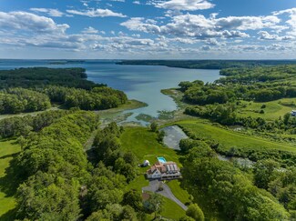 51 Meeting House Farms Rd, Yarmouth, ME 04096