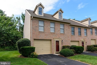 1260 Timber View Dr, Mechanicsburg, PA 17050