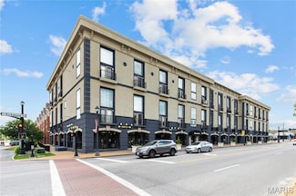 200 S Kirkwood Rd Unit 321, Saint Louis, MO 63122