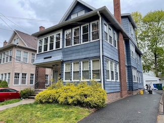 14 Walden St Unit 1, Hamden, CT 06517