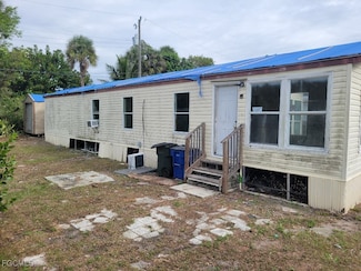 12040 Live Oak Dr, Fort Myers, FL 33908