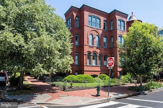 226 5th St SE Unit 401, Washington, DC 20003