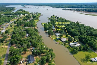 323 Hideaway Rd, Camden, AL 36726