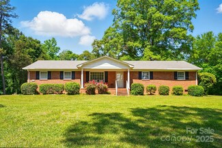 6215 Simpson Rd, Charlotte, NC 28216