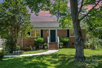 145 Driftwood Dr, Mooresville, NC 28117