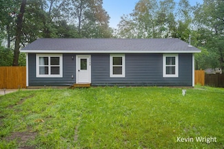 2048 Center St, Muskegon, MI 49442