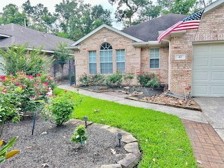 42 W Foxbriar Forest Cir, Spring, TX 77382