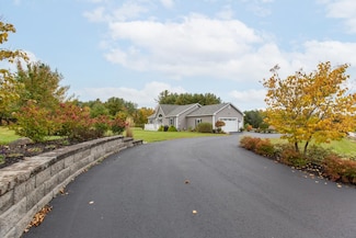 32 Sky Meadow Ln, Franklin, NH 03235