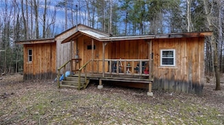 3725 Marshfield Rd, Lawtons, NY 14091
