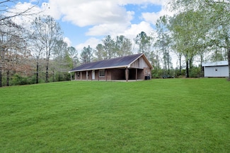 53 Gipson Sanford Ln, Columbia, MS 39429