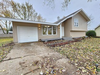 221 Blackhawk Place, Bolingbrook, IL 60440