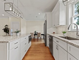 15 S Gate Park Unit 15, Newton, MA 02465