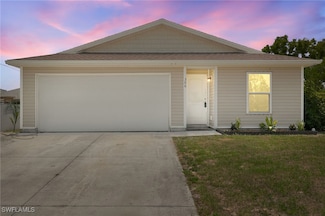 306 Wilmington Pkwy, Cape Coral, FL 33993