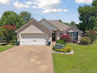 8431 E 126th St S, Bixby, OK 74008